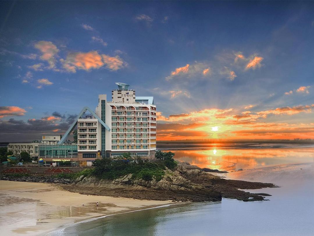 Mohang Haenaru Family Hotel Buan Exterior photo