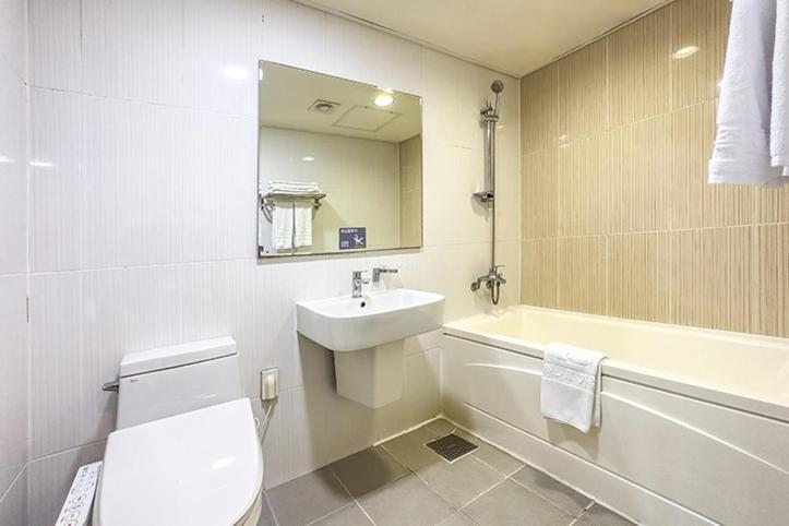 Mohang Haenaru Family Hotel Buan Room photo