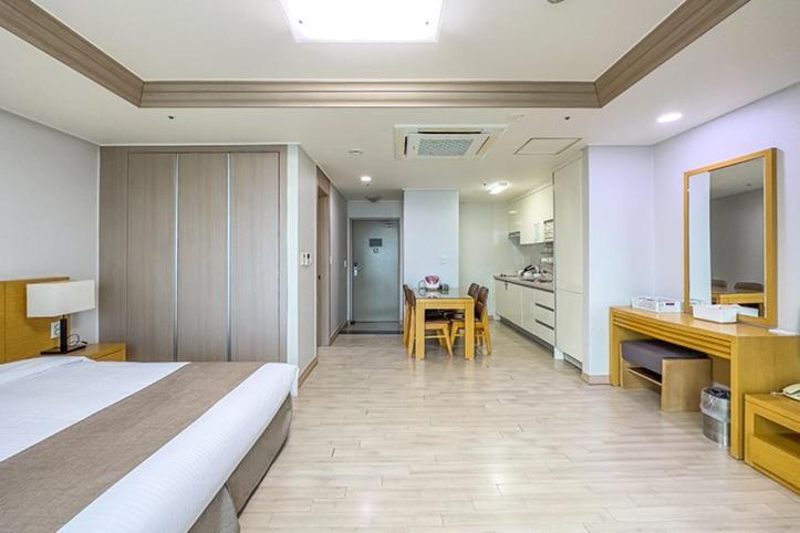 Mohang Haenaru Family Hotel Buan Room photo