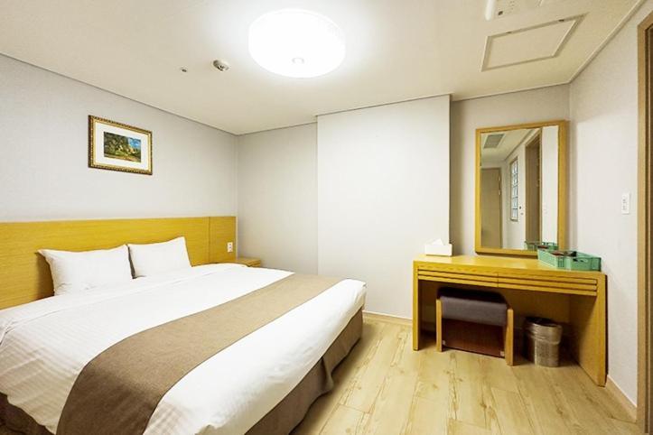 Mohang Haenaru Family Hotel Buan Room photo