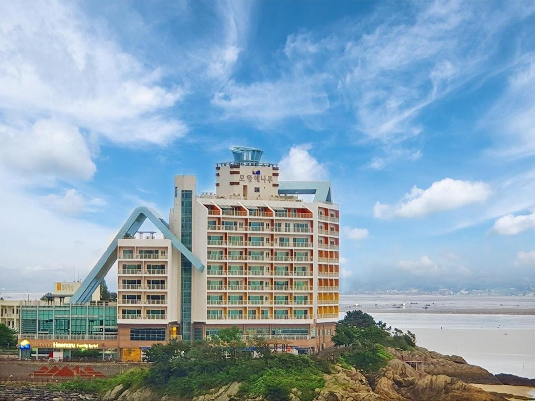 Mohang Haenaru Family Hotel Buan Exterior photo